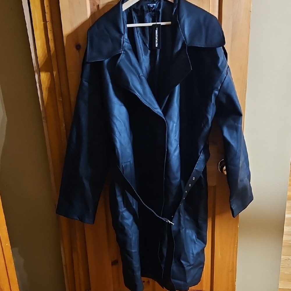 PrettyLittleThing Black Trench Coat